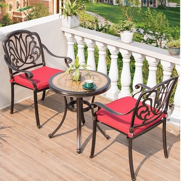 Set da tre pezzi in alluminio  - Outdoor Furniture One Piece recensione e prezzo