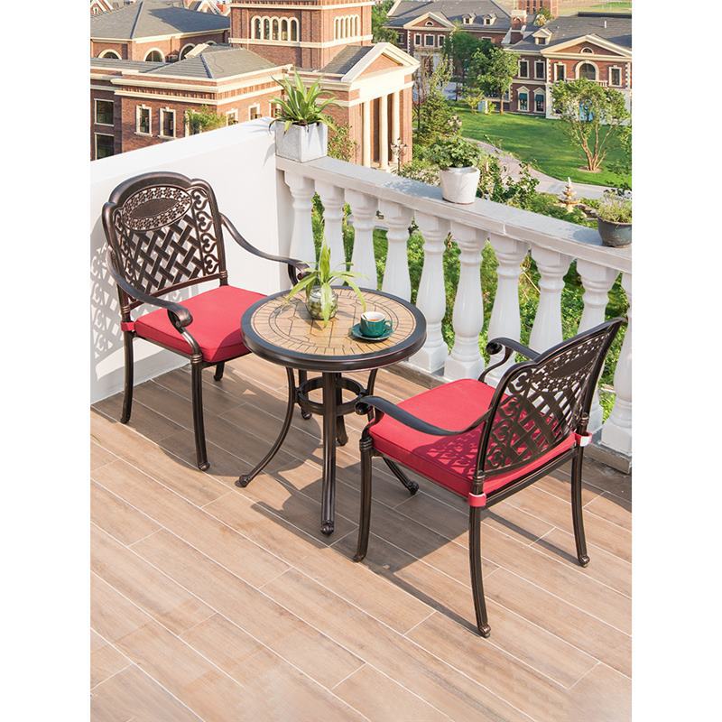 Set da tre pezzi in alluminio  - Outdoor Furniture One Piece recensione e prezzo
